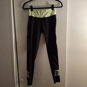 Zenana Sports Women's Black and Green Leggings